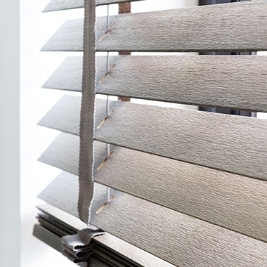 Houten jaloezie Houten jaloezie detail